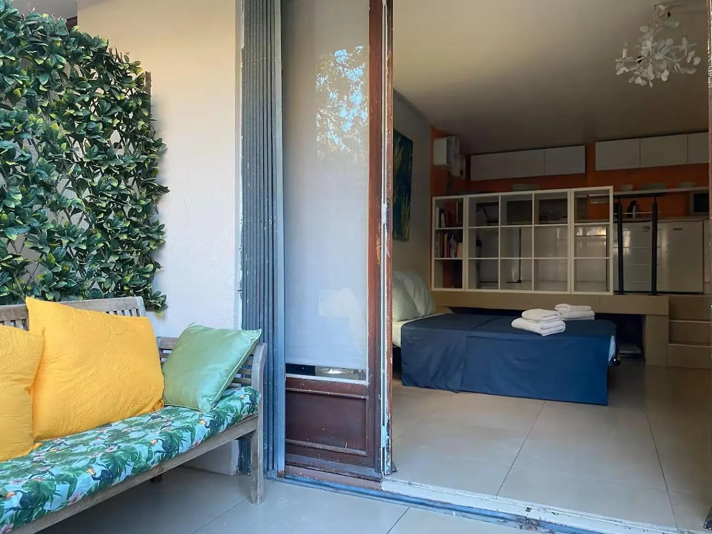 Studio En Location Saisonniere A Cannes 0*,  France